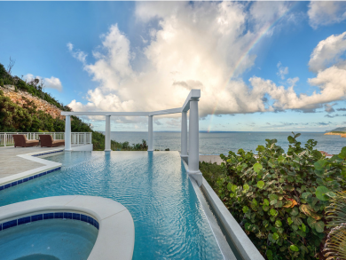 Dramatic Views from Hill Perched Villa!